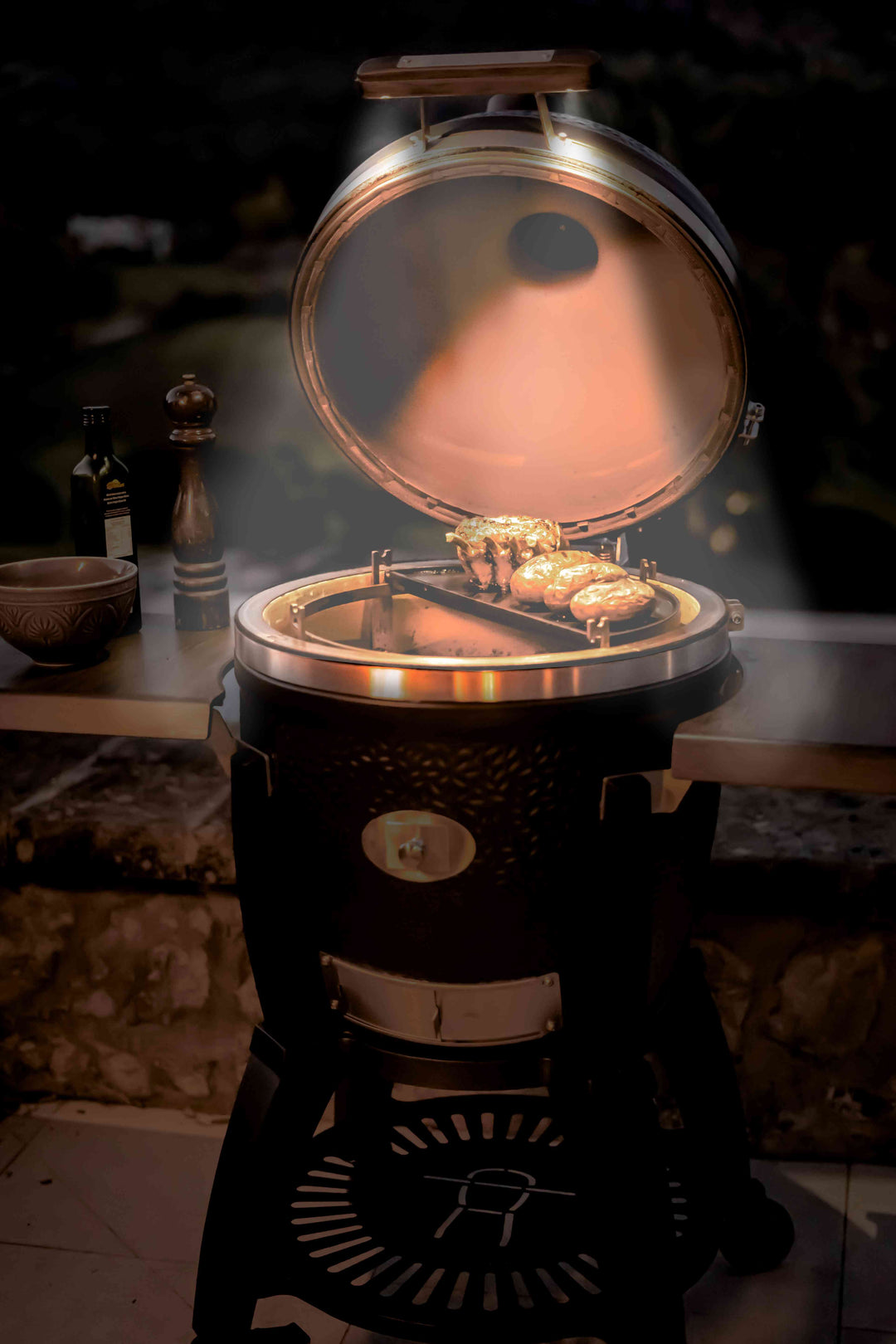 Kamado "Avantgard", Keramikgrill, B 135 cm x H 129 cm, 165 kg, 52 cm Grillrost, inkl. Fahrgestell & Seitentische